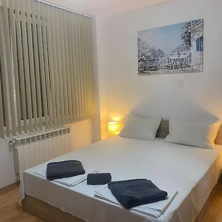 Luxury Seaside With Jacuzzi & Garden - Ferienhaus