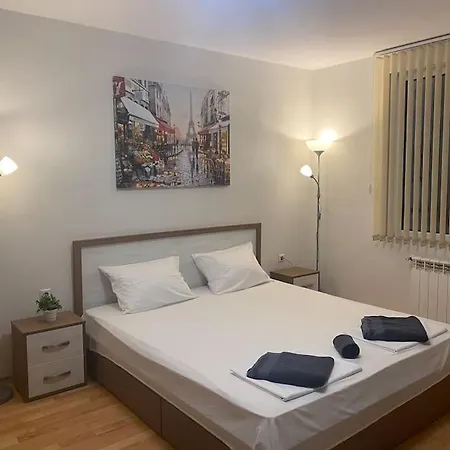 Luxury Seaside With Jacuzzi & Garden - Warna