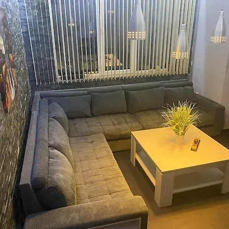 Ferienhaus Luxury Seaside With Jacuzzi & Garden -