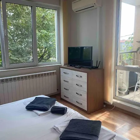 Luxury Seaside With Jacuzzi & Garden - Ferienhaus *