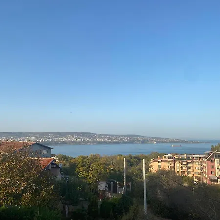 Luxury Seaside With Jacuzzi & Garden - Ferienhaus Warna