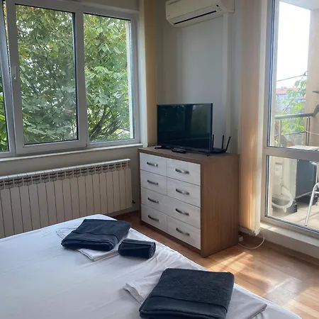 Luxury Seaside With Jacuzzi & Garden -