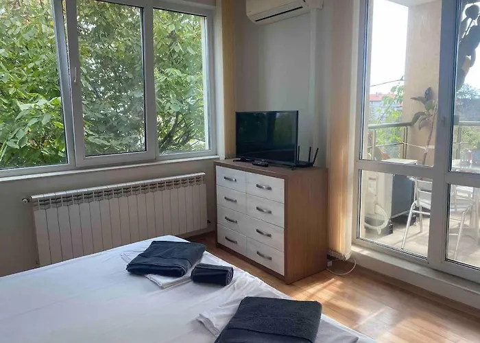 Luxury Seaside With Jacuzzi & Garden - Nyaraló *