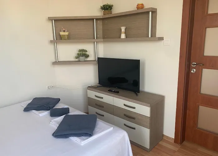 Nyaraló Luxury Seaside With Jacuzzi & Garden - *