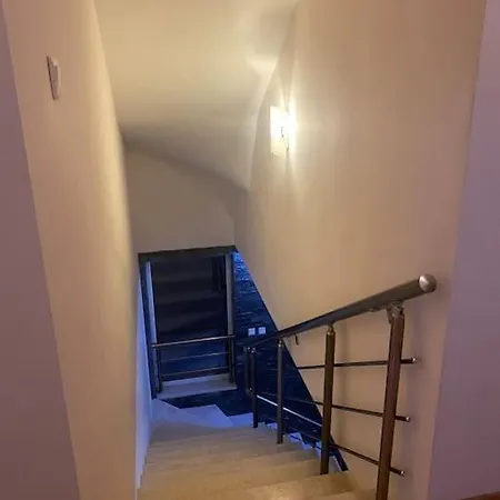 Luxury Seaside With Jacuzzi & Garden -