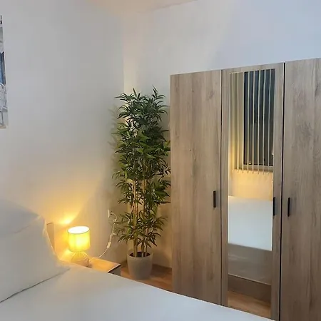 Luxury Seaside With Jacuzzi & Garden -