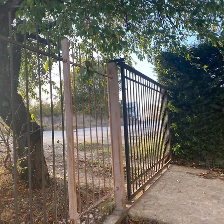 Luxury Seaside With Jacuzzi & Garden - *