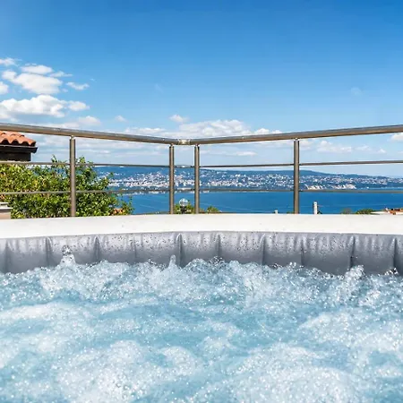 Avelia - Sea View Jacuzzi Retreat Varna